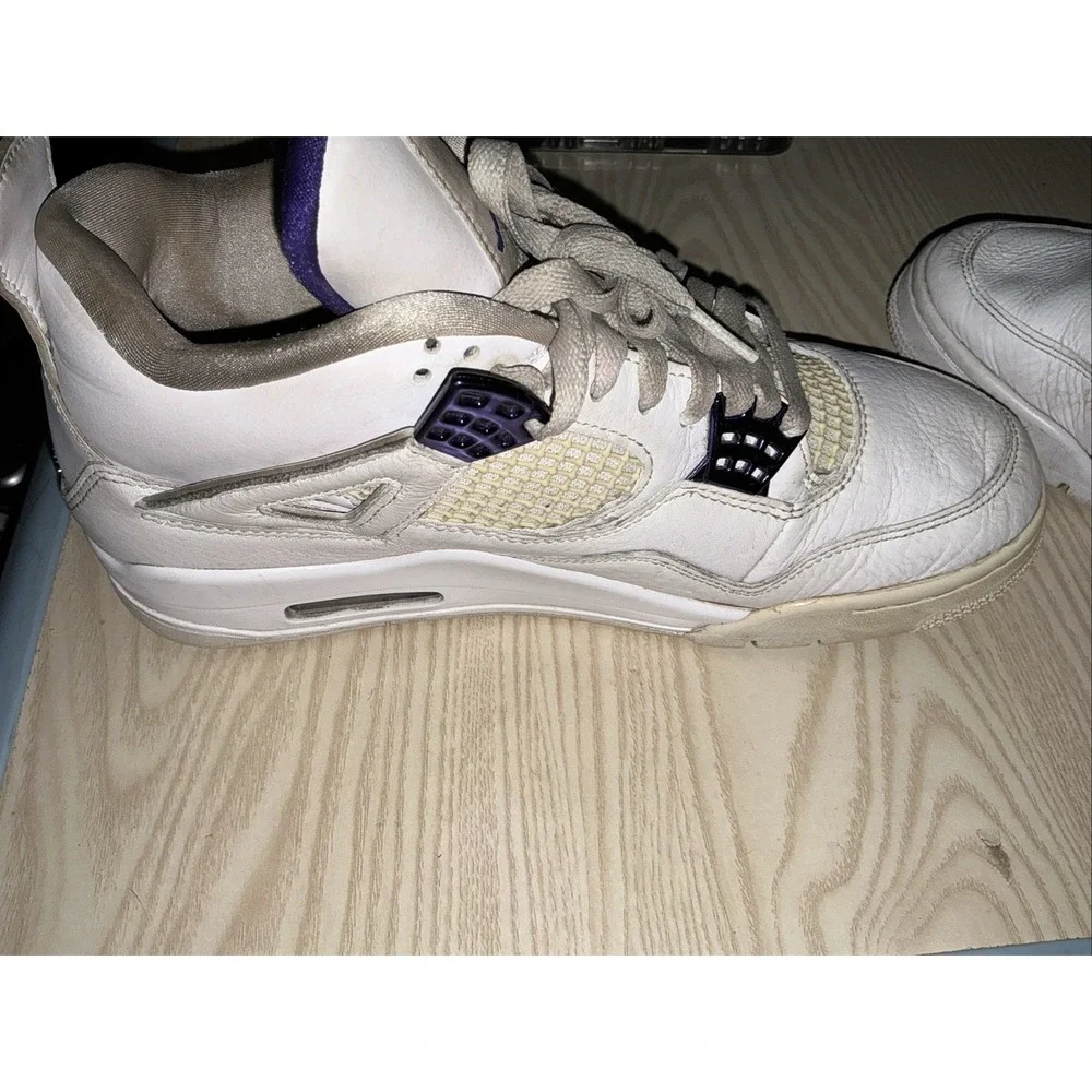 Size‎ 10 - Jordan 4 Retro Mid Purple Metallic